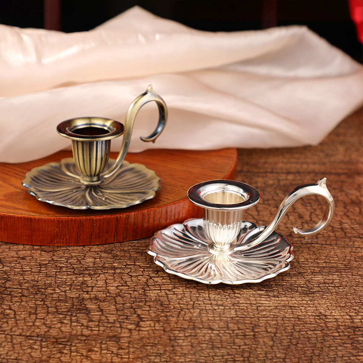 Retro Handheld Candlestick Holder European Style Metal Candle Stand