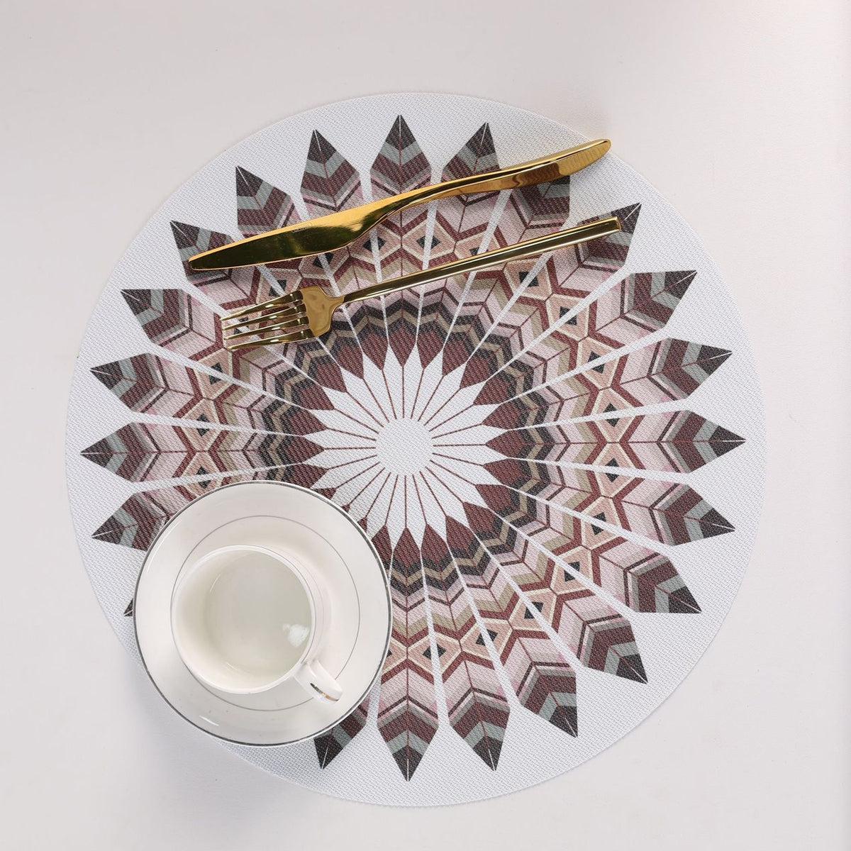 4PCS Bohemian Round Heat Resistant Dine Mat Anti Scalding Western Table Mat Set