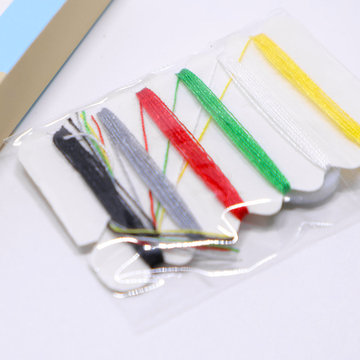 50pcs Hotel Sewing Kit Travel Emergency Compact Sewing Set