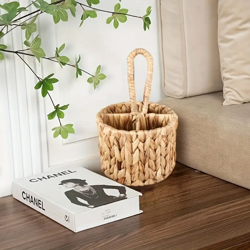 Handmade Woven Round Storage Basket Simple Hand Placement Basket for Home Decor