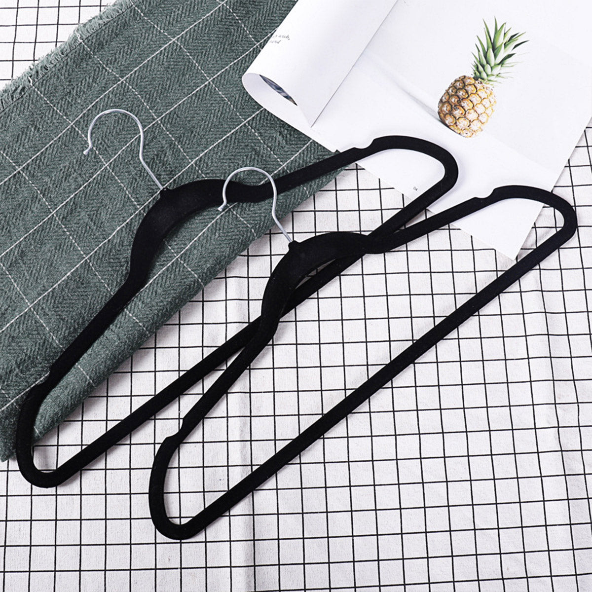 50 Pcs Black Velvet Coat Hangers for Guest Rooms – Product View 9