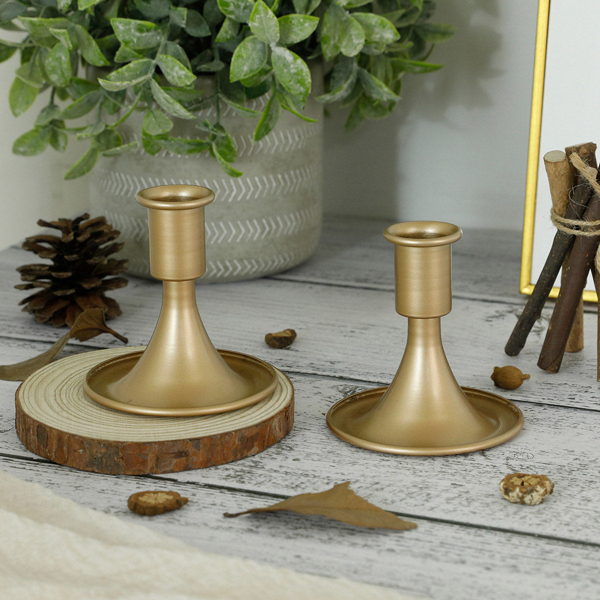 Iron Candlestick Stand Holder Retro Style Taper Candle Holder Set of 4