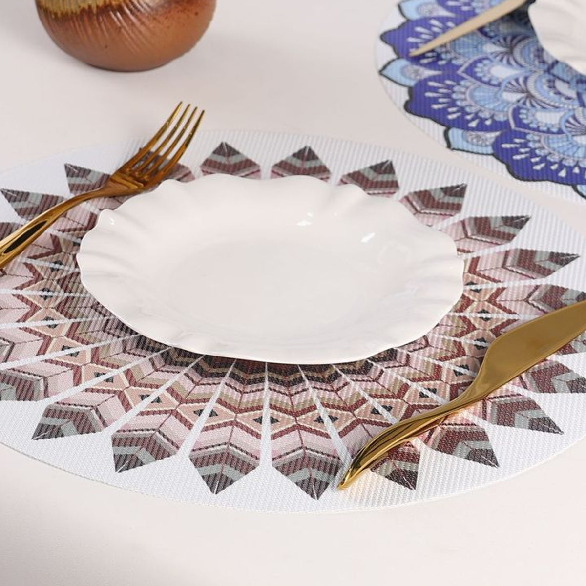 4PCS Bohemian Round Heat Resistant Dine Mat Anti Scalding Western Table Mat Set