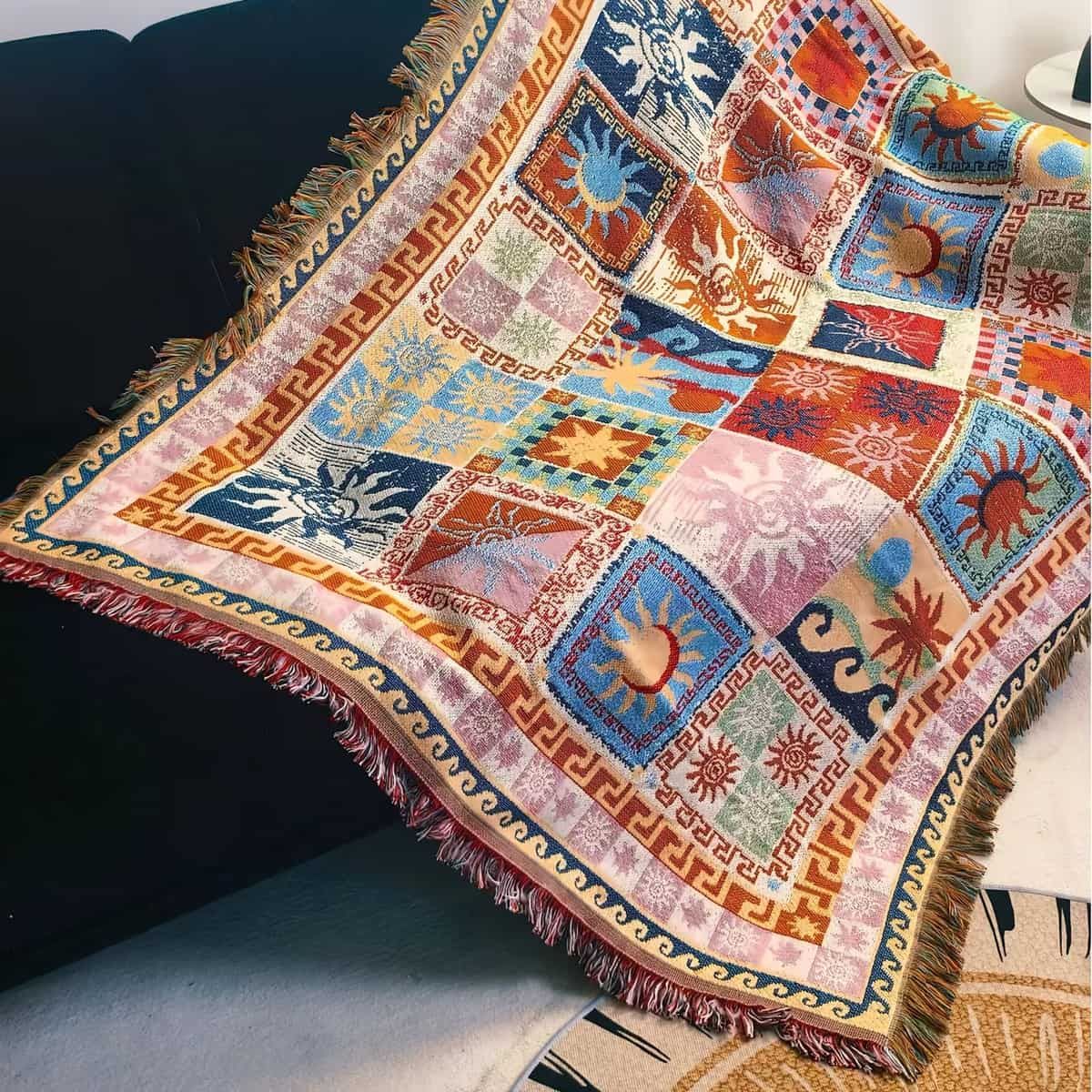 Decorative Jacquard Throw Blanket 160 x 130cm – Size Guide
