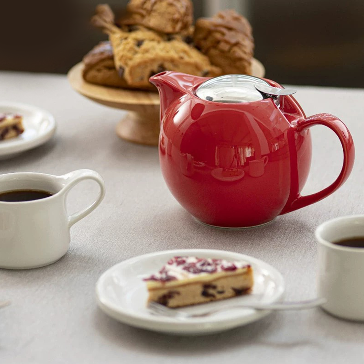 Ceramic Teapot with Stainless Steel Filter and Lid