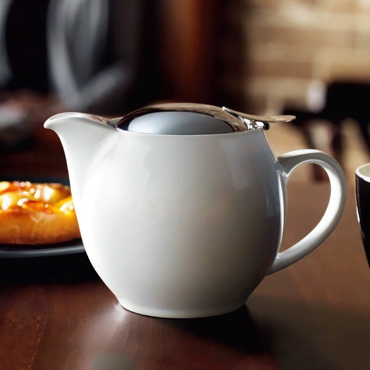 Ceramic Teapot with Stainless Steel Filter and Lid