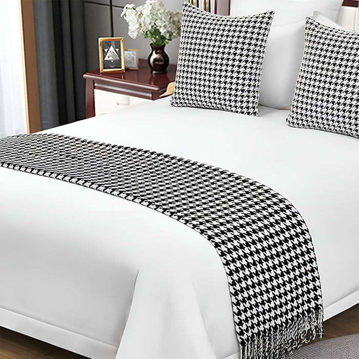 Houndstooth Bed Runner – Black or Peacock Blue
