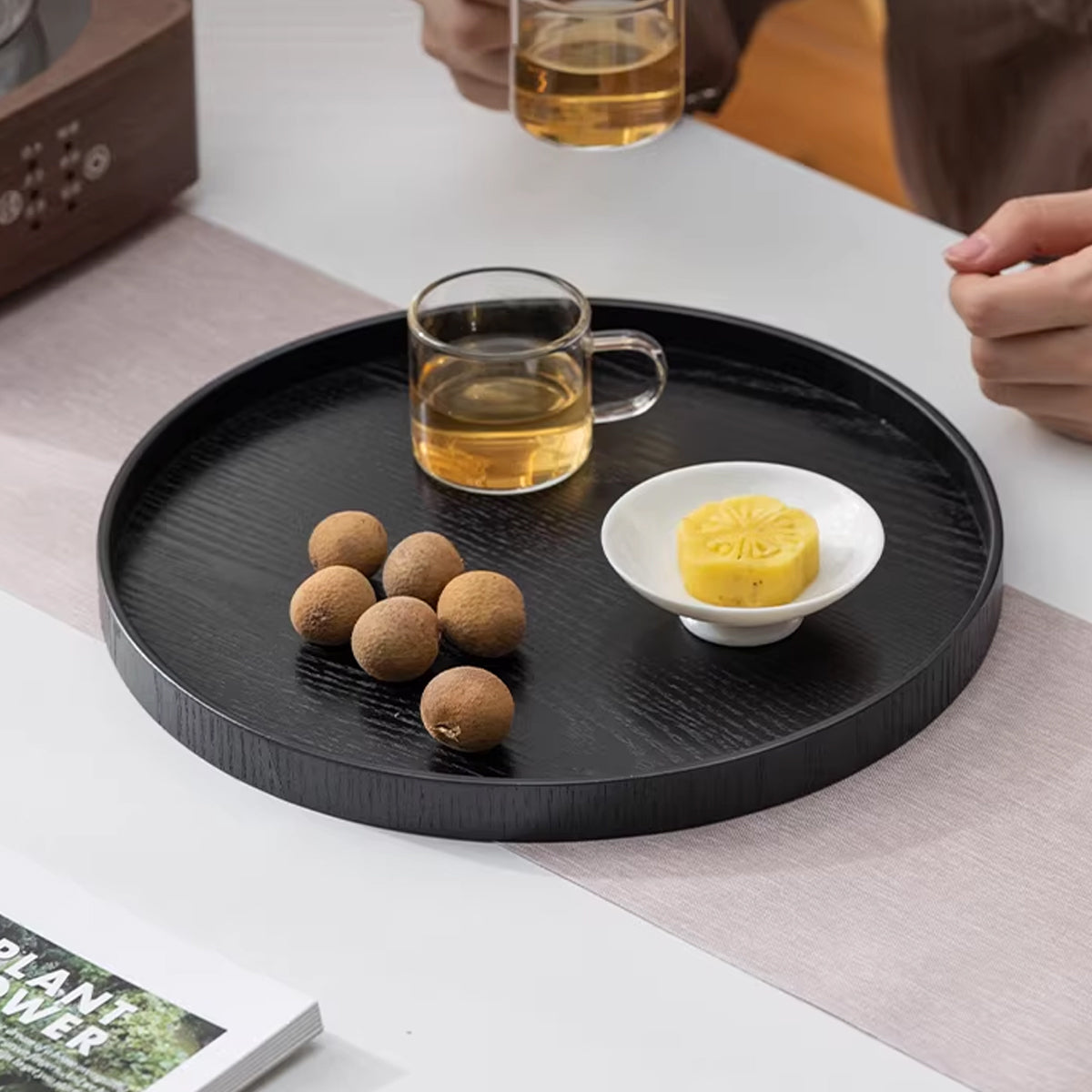5 Piece Wood Grain Round Serving Tray Set in 2 Sizes