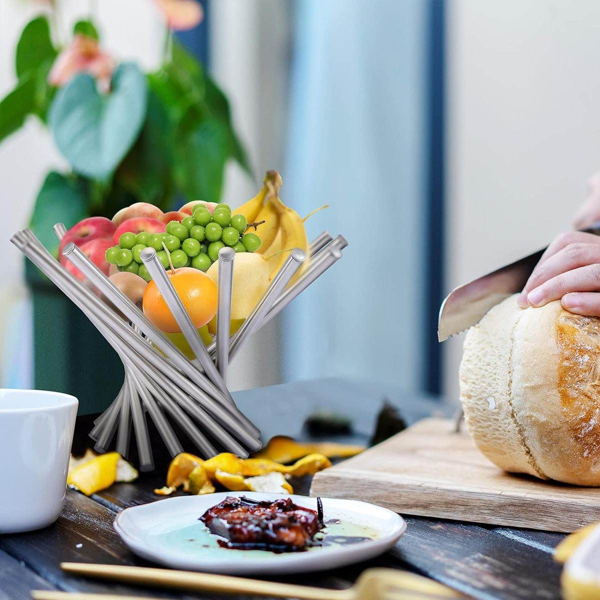 Stainless Steel Rotating Fruit Bowl for Living Room Display