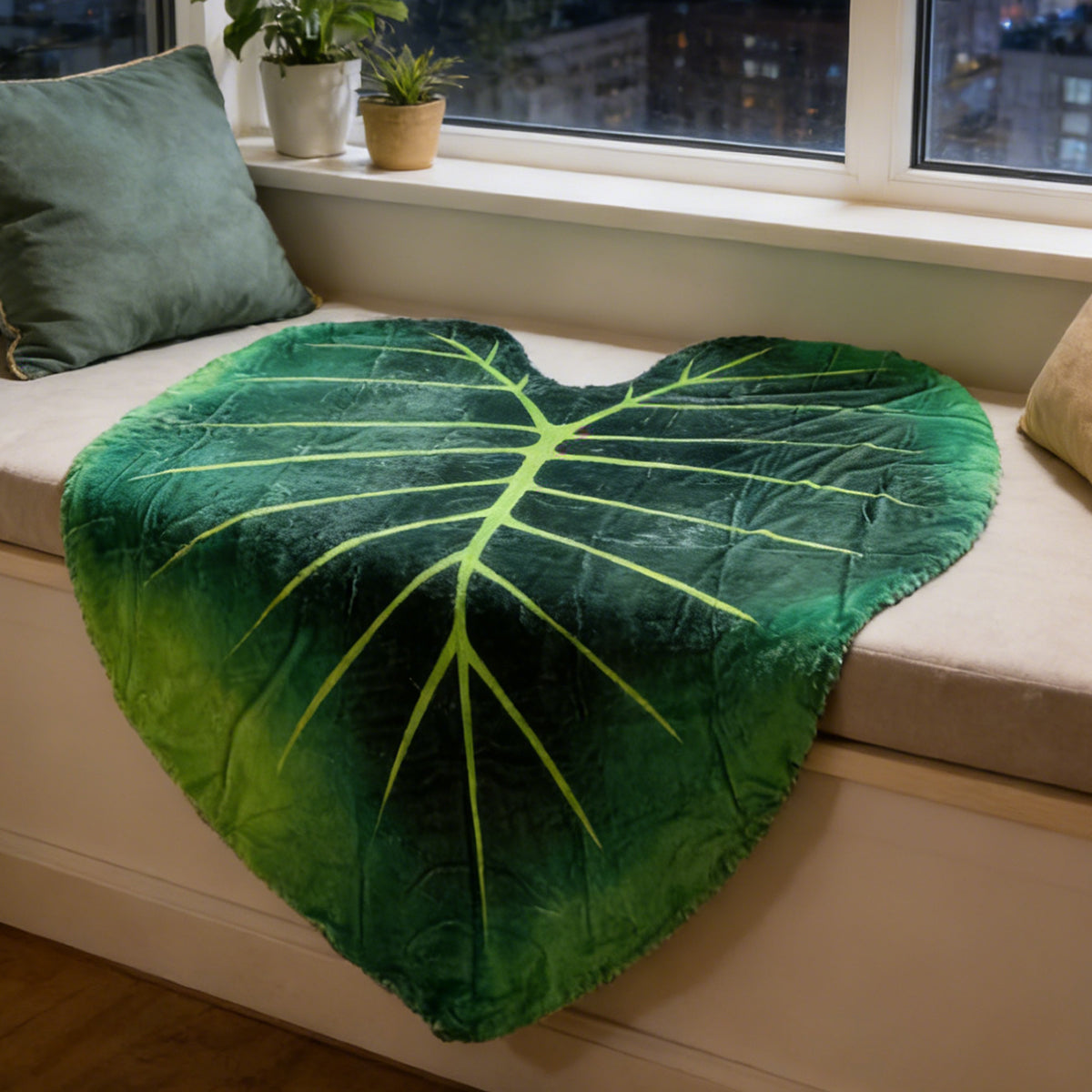 Leaf-Shaped Sofa Throw Blanket 150 × 150 cm – Product View 10