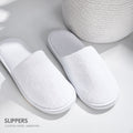 Custom branding reference – Lanrui Series – Slippers – White. Final design subject to quotation.